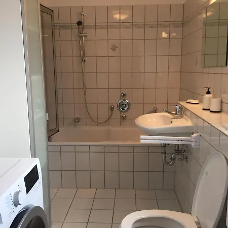 2 - 6 Persoons - - - Centrum Apartment *